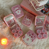 Estuche para lentes de contacto de color con un lindo gato rosa